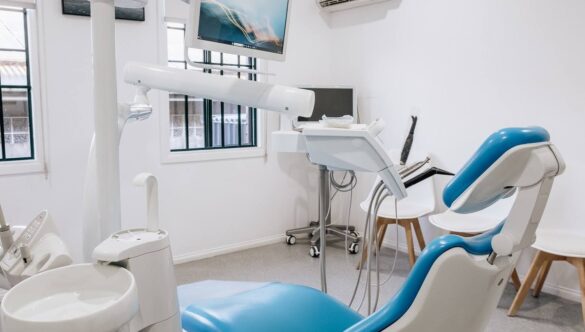 How Long Does Professional Teeth Bleaching Last?